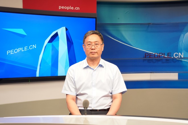 中國藝術研究院院長、黨委副書記周慶富做客人民網。張力洋攝